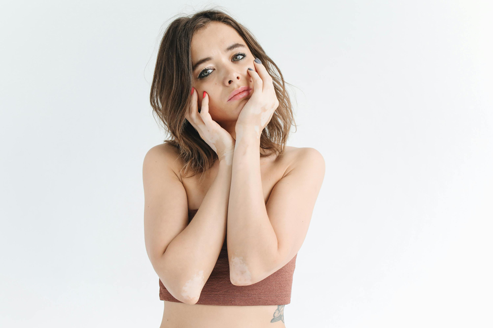 La era del anti-perfeccionismo: por qué la “belleza imperfecta” conecta más