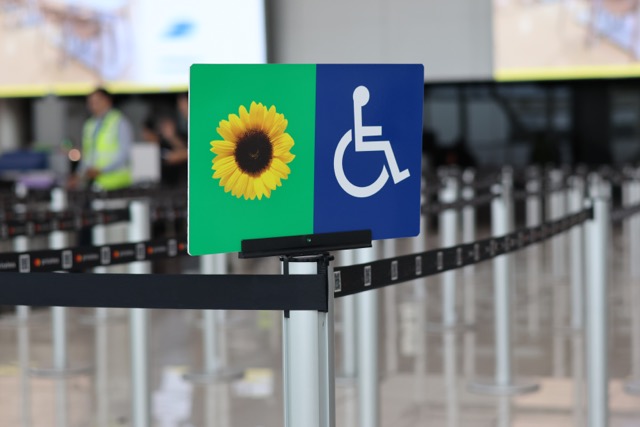 Aeropuerto Juan Santamaría impulsa inclusión con Hidden Disabilities Sunflower