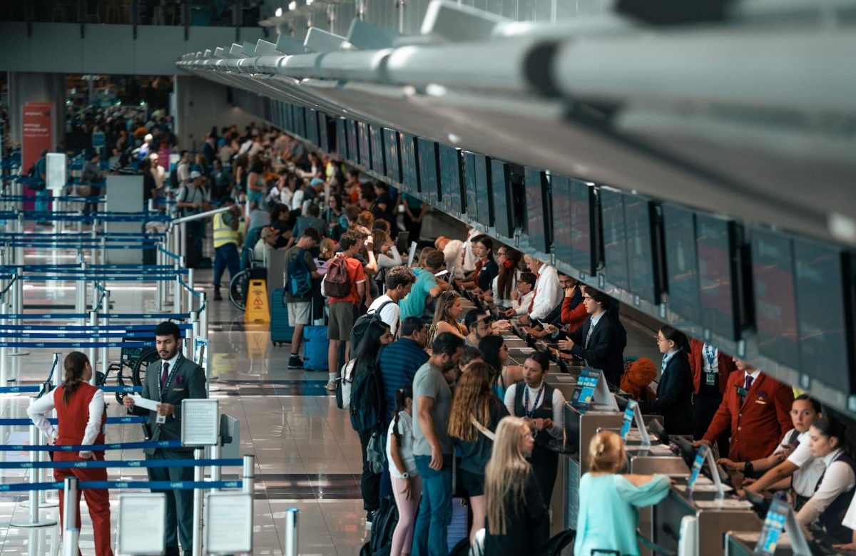 Aeropuerto Juan Santamaría registra crecimiento del 7,9% durante temporada alta 2025–2026