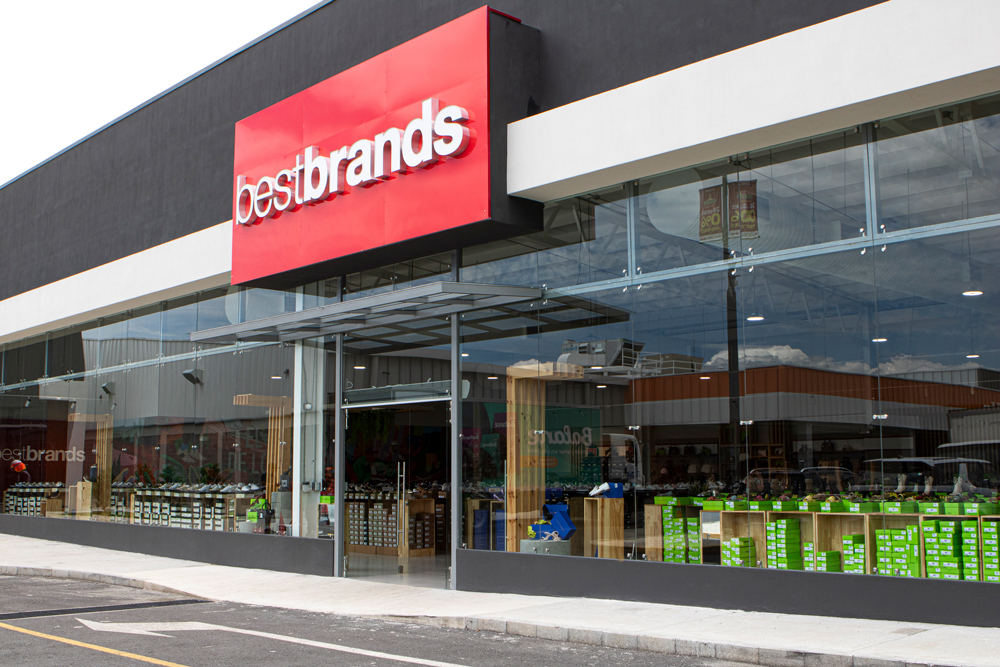 Best Brands inaugura nueva tienda en Santa Ana con una inversión de US$450.000