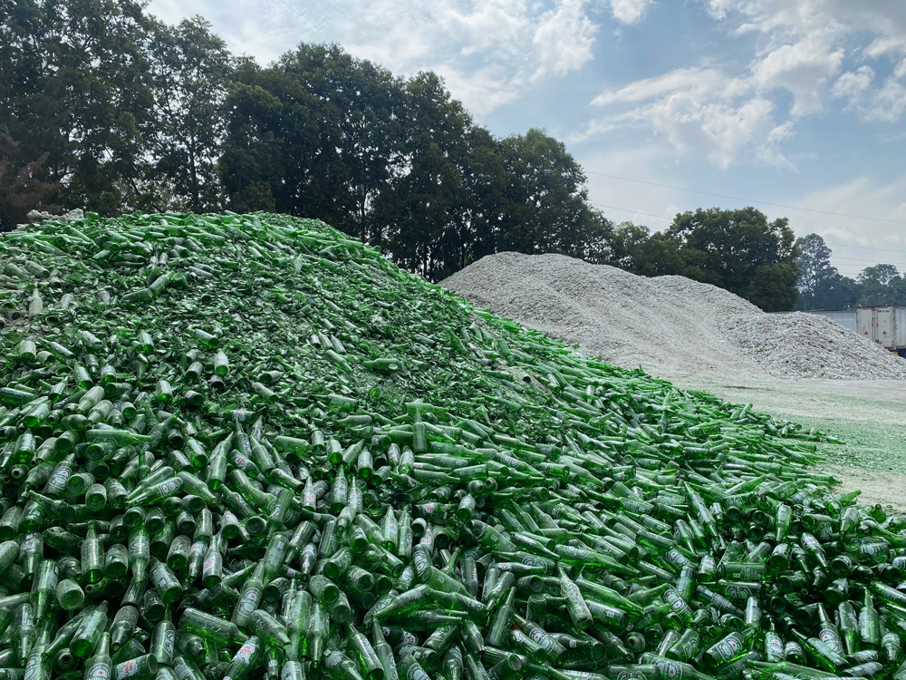 Usar y reciclar vidrio: hábito poderoso que beneficia su salud y la del ambiente
