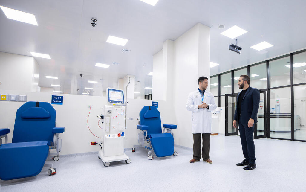 Inauguran moderno hospital en San Salvador