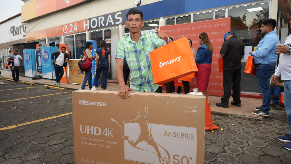 AMPM entrega 100 televisores para que sus clientes vivan el Mundial a Toda Hora
