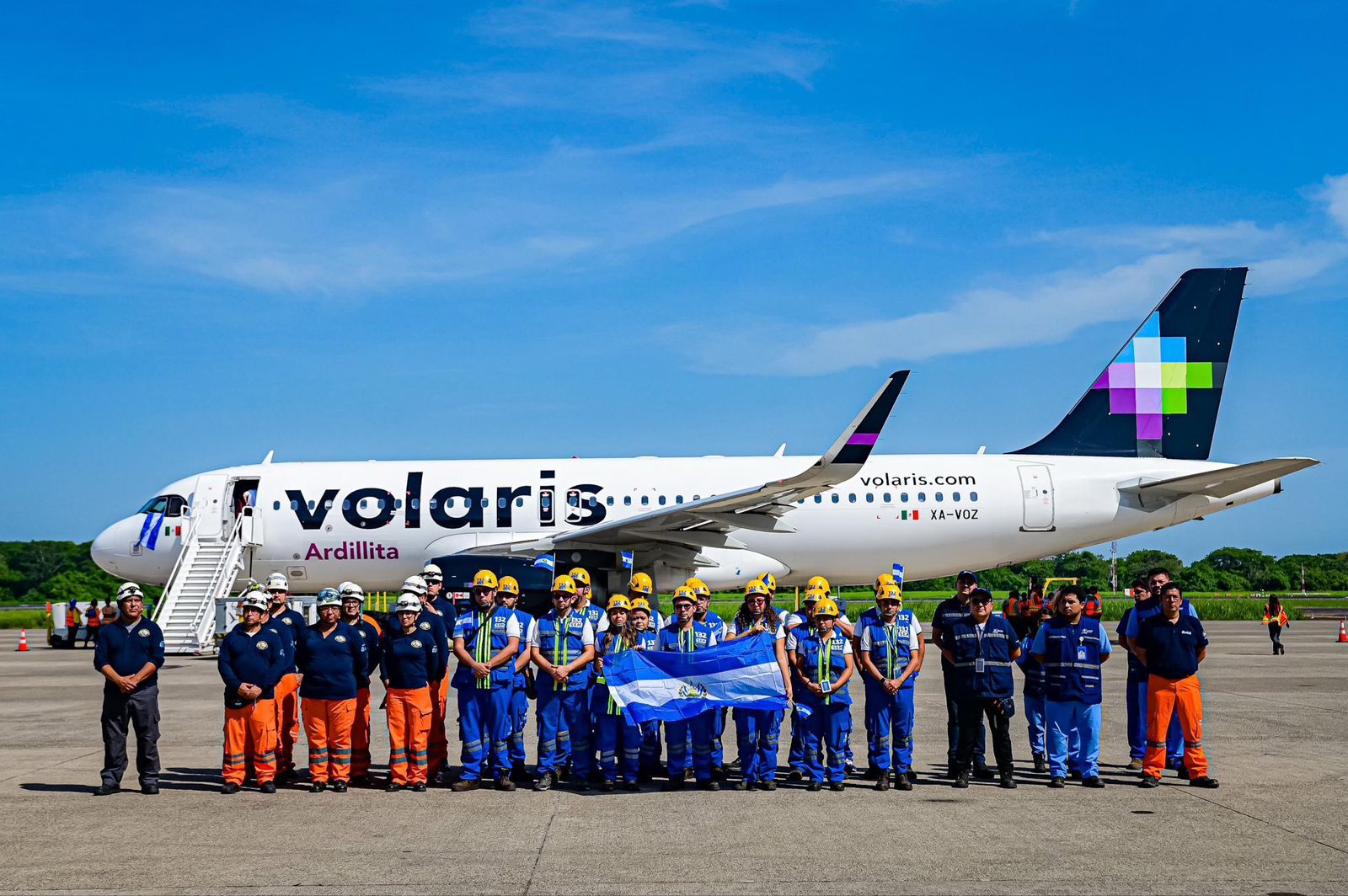 Volaris activó su programa «Avión Ayuda Volaris» junto al Gobierno de El Salvador para apoyar a Venezuela