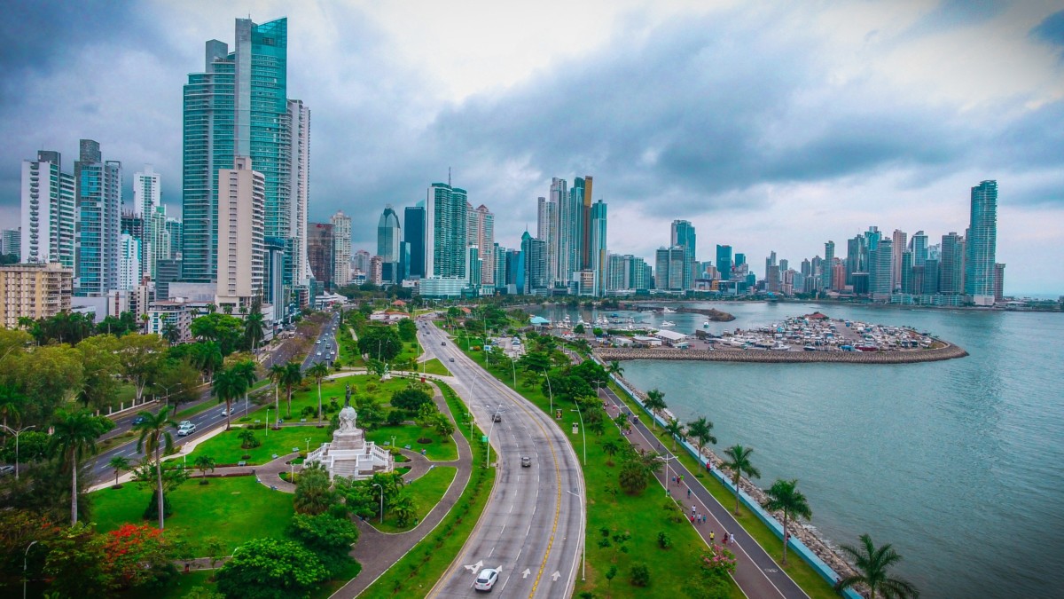 Panamá creció 4,4% en 2025 y apuesta al mercado de capitales