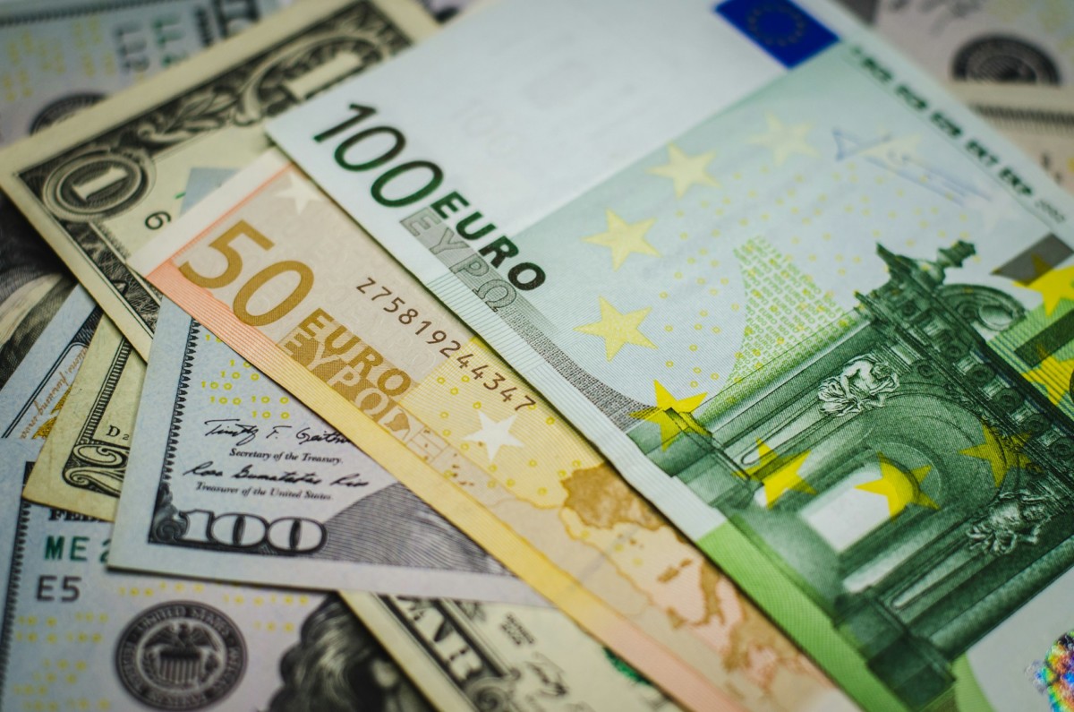 El euro mantiene la segunda posición como moneda internacional