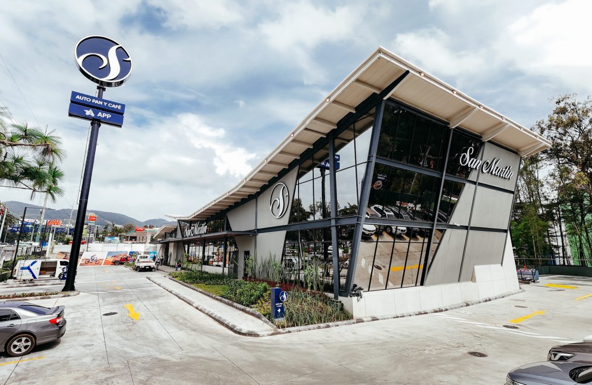 San Martín inaugura nueva tienda en la calzada Roosevelt y genera 112 empleos en Guatemala