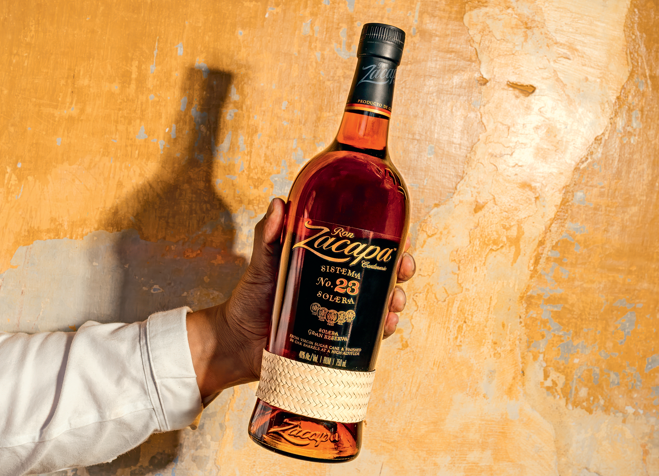 Ron Zacapa lleva Guatemala al mundo en una obra de colección
