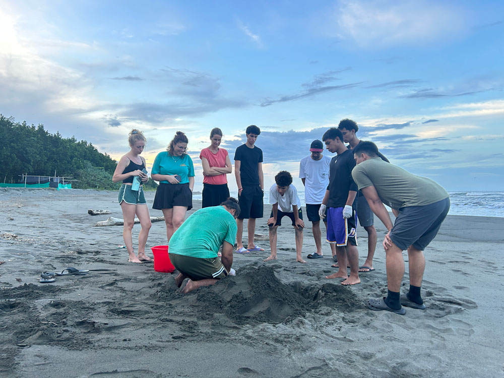 Estudiantes de Limón y Sarapiquí diseñan soluciones para la conservación del ambiente