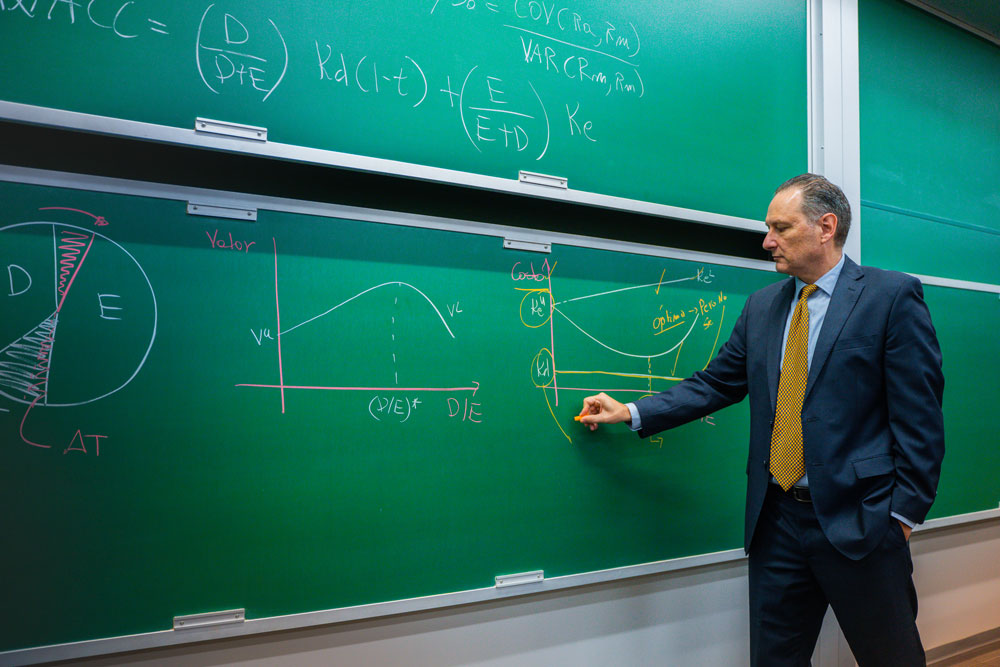 Profesor de INCAE gana premio internacional por caso sobre economía circular