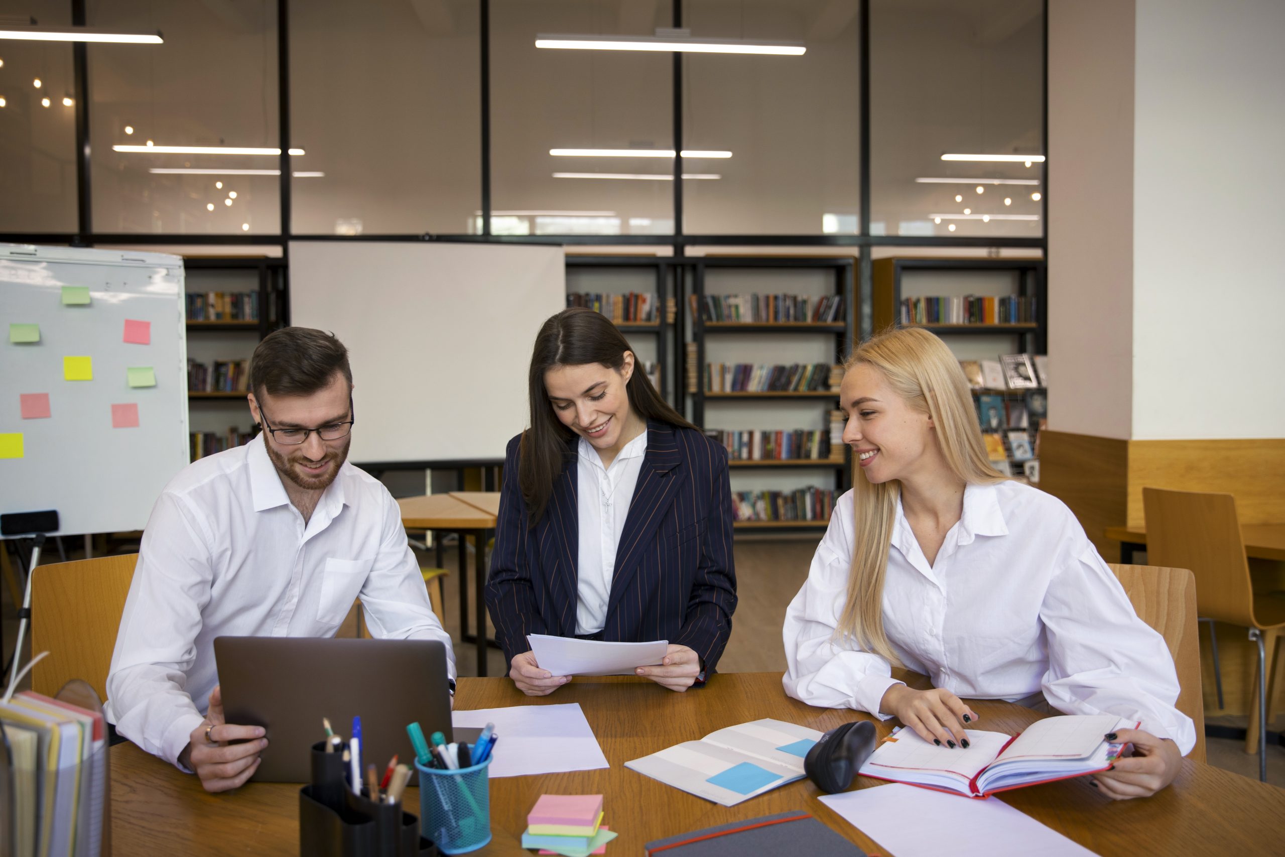 Costa Rica amplía la demanda de profesionales con formación en negocios, datos y tecnología