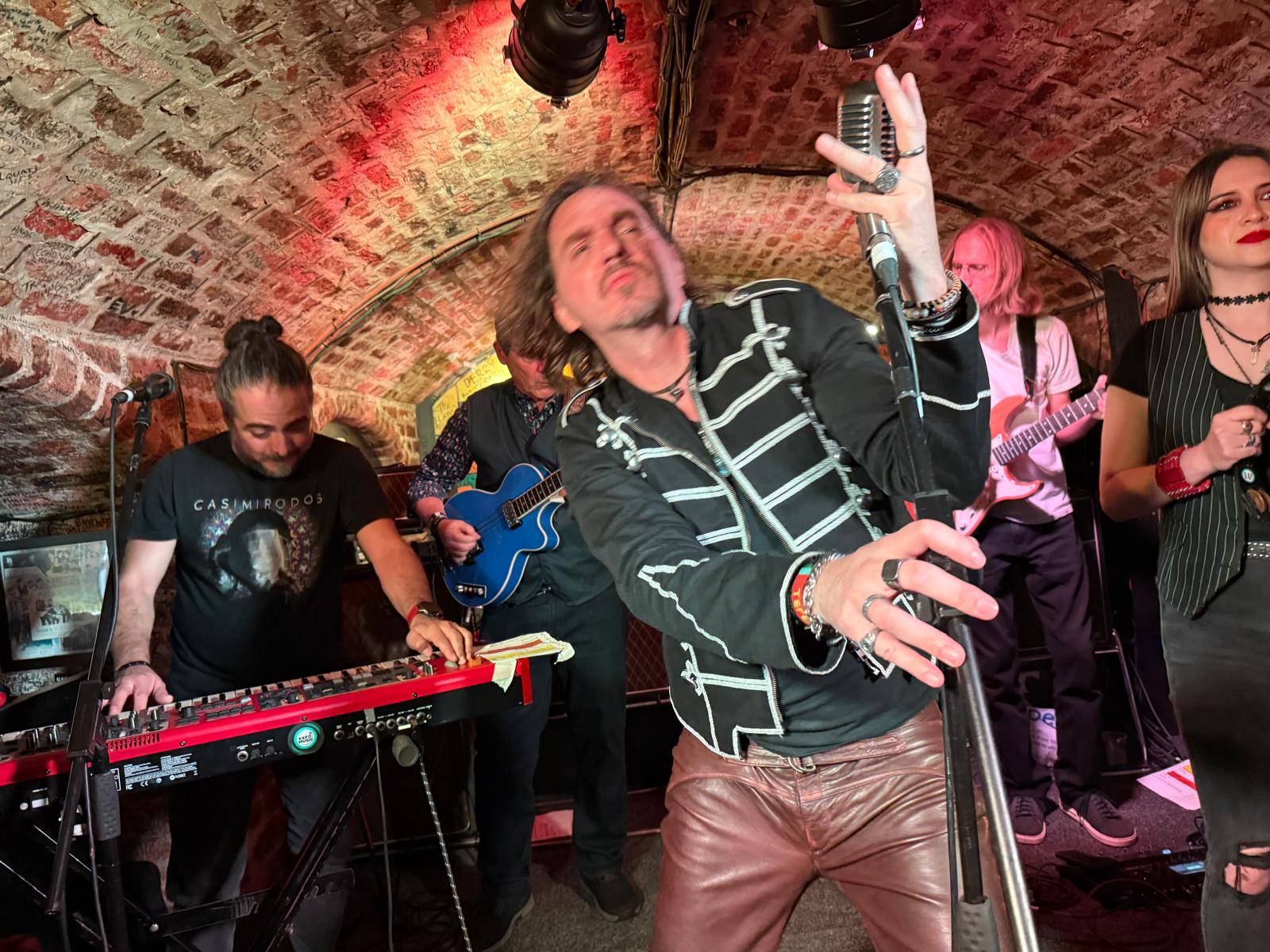 The Tefeatles de Guatemala al legendario The Cavern Club de Liverpool