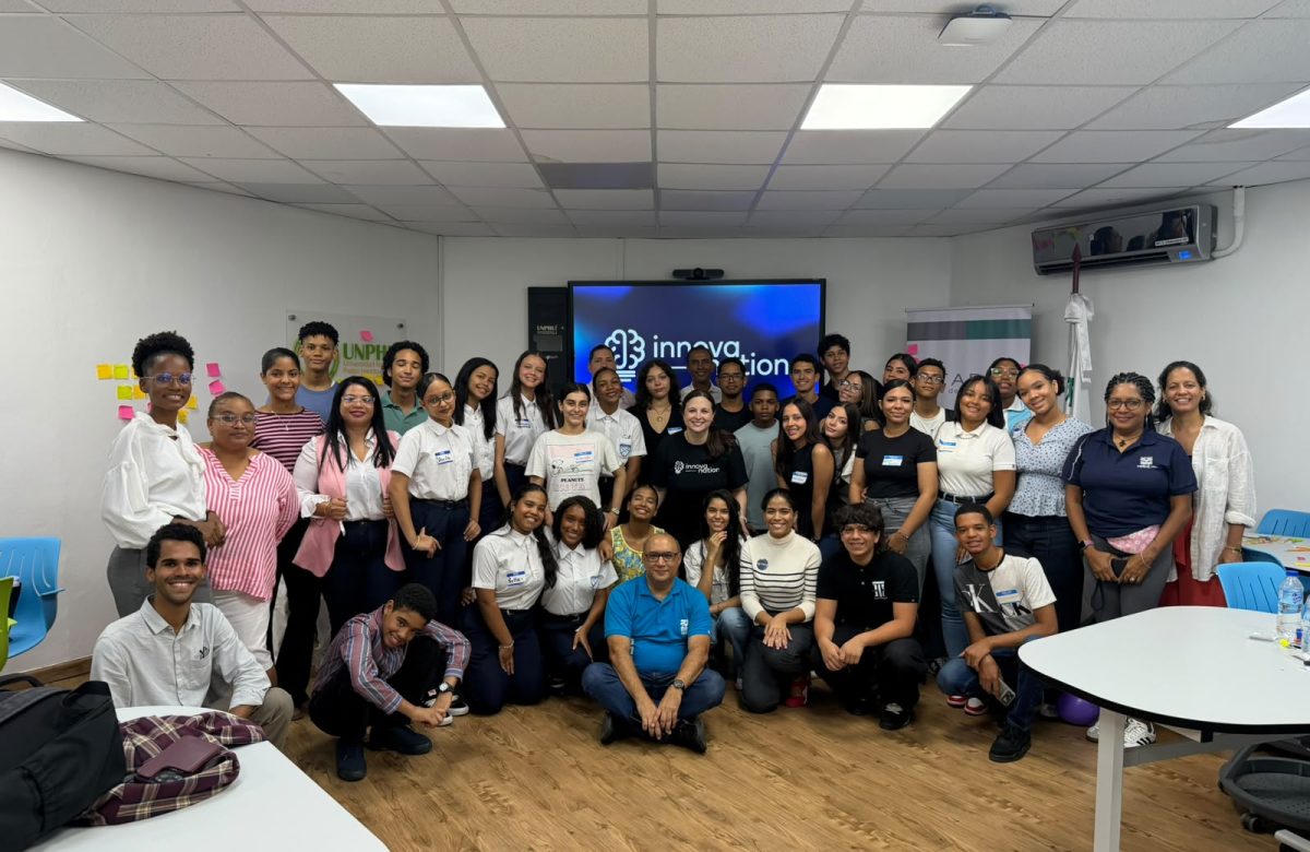 Estudiantes de 10 centros educativos de República Dominicana se incorporan a INNOVA-NATION