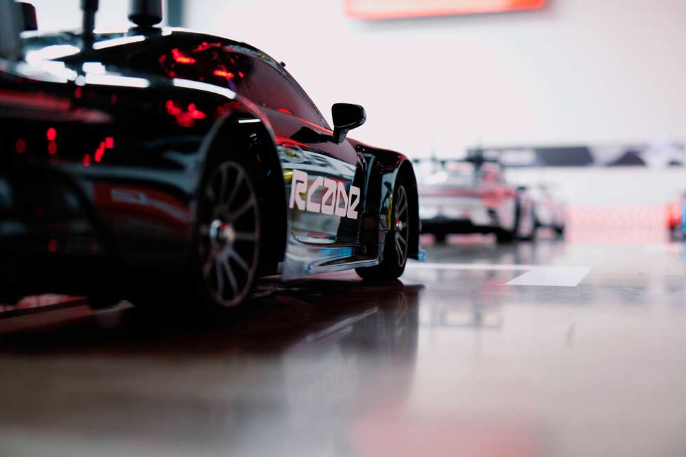 RCADE lleva la emoción de las carreras automovilísticas y la adrenalina del gaming al mundo real
