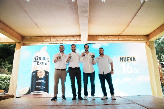 Corona lanza presentación de 16 oz en Guatemala
