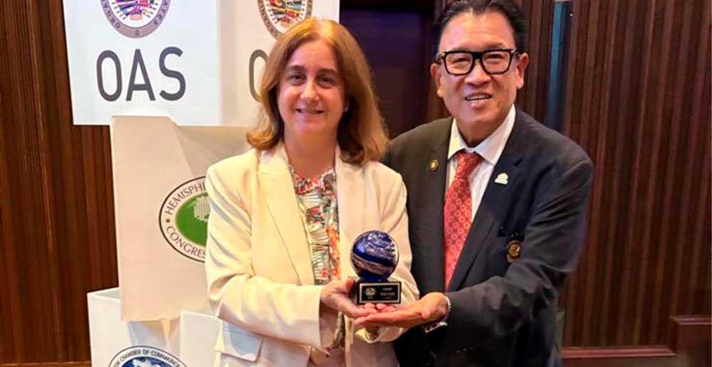 María Dreyfus-Ulvert recibe el Leaders of the Americas Award 2026 de CAMACOL