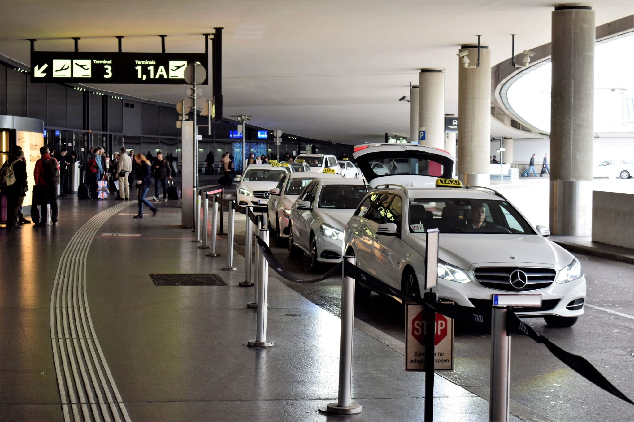Cinco factores para elegir cómo trasladarse desde los principales aeropuertos de República Dominicana