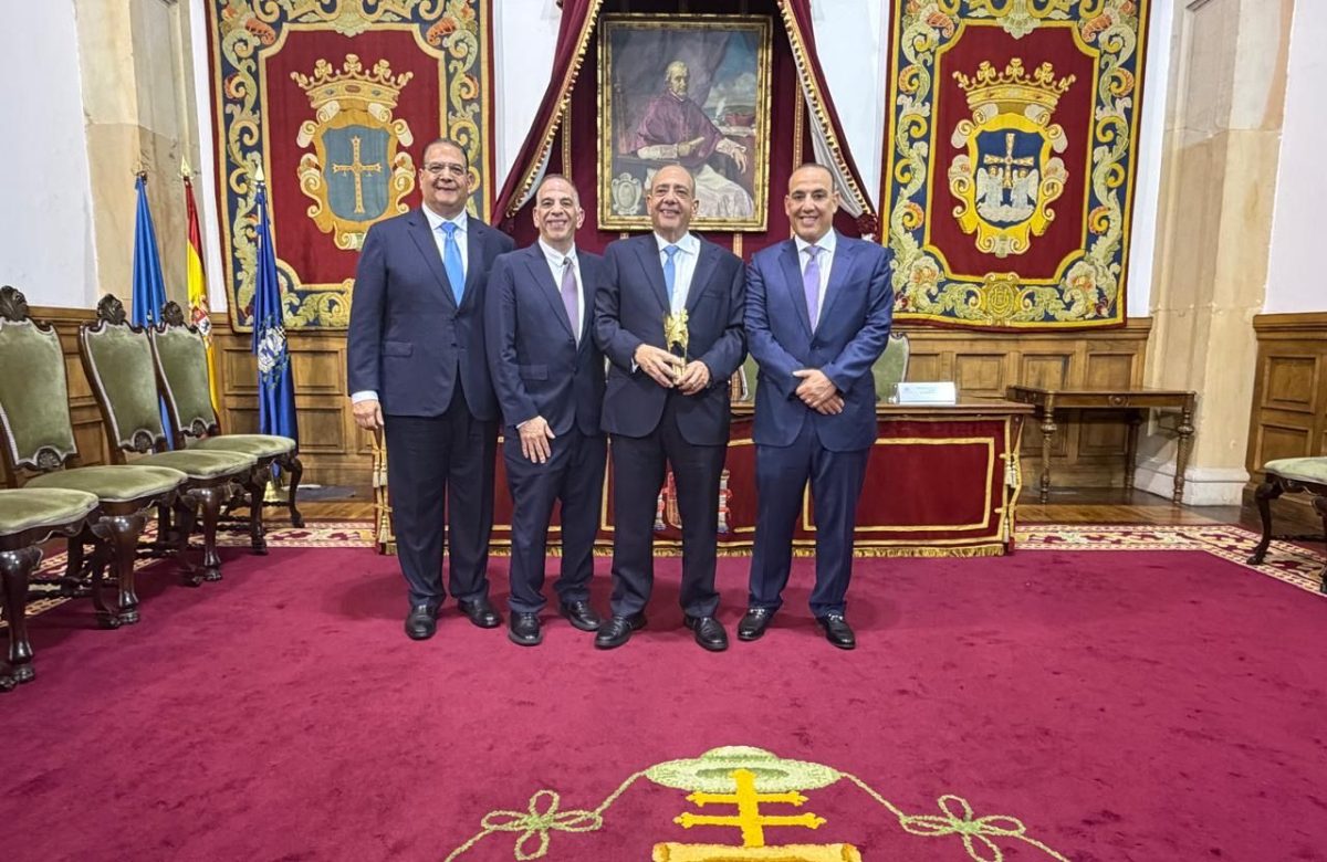 Camilo Atala recibe el Premio Iberoamericano ASICOM 2026