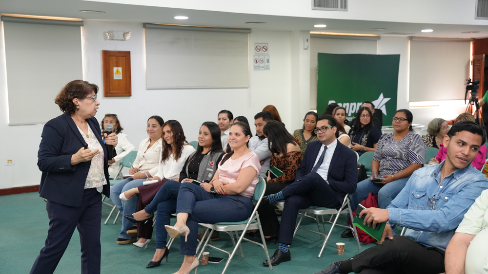 UAM y Banpro capacitan a emprendedores