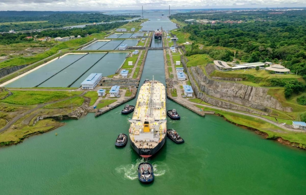 El Canal de Panamá aumentará a 33 los tránsitos diarios a partir del 15 de octubre