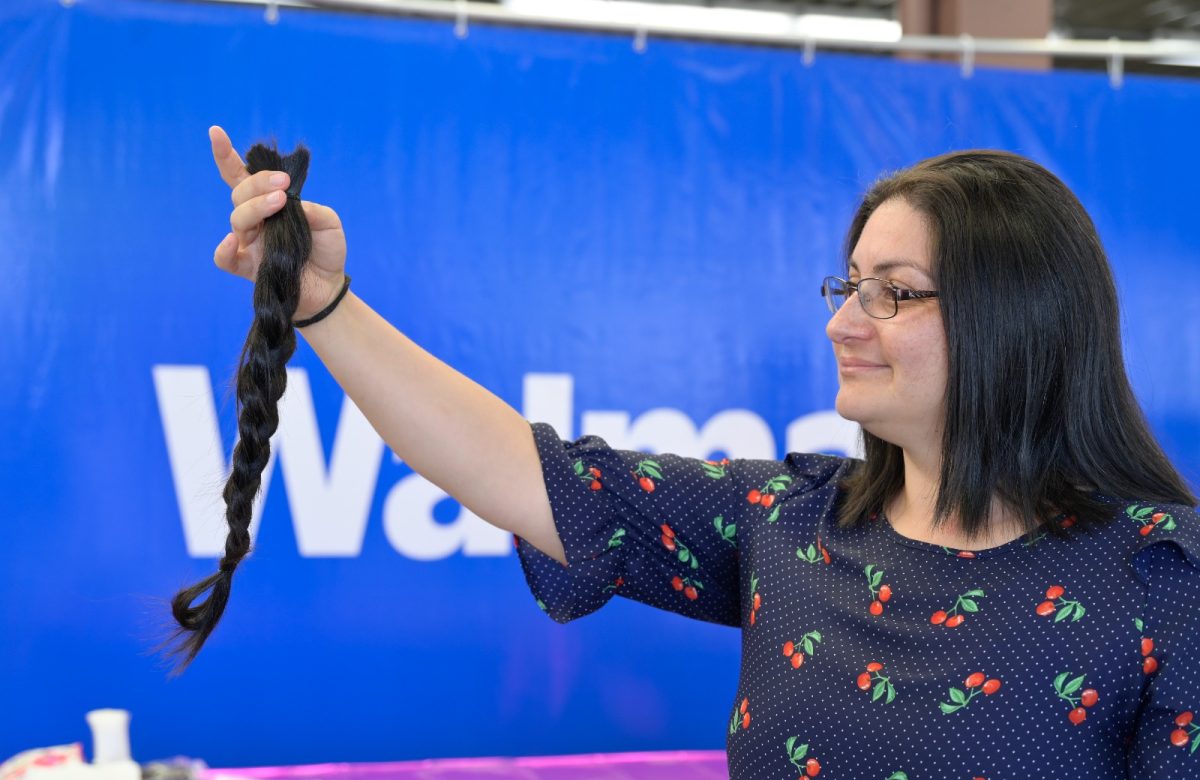 Costa Rica: Walmart donará 266 pelucas para llevar esperanza a mujeres con cáncer de mama