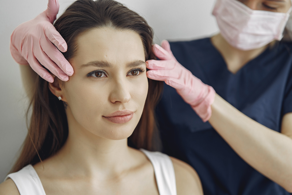 Consultas para otoplastia y reconstrucción de lóbulo son frecuentes en cirugía dermatológica