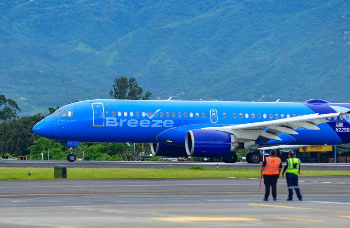 Breeze Airways inició su primera semana de operaciones en Costa Rica con vuelos desde Tampa, Florida